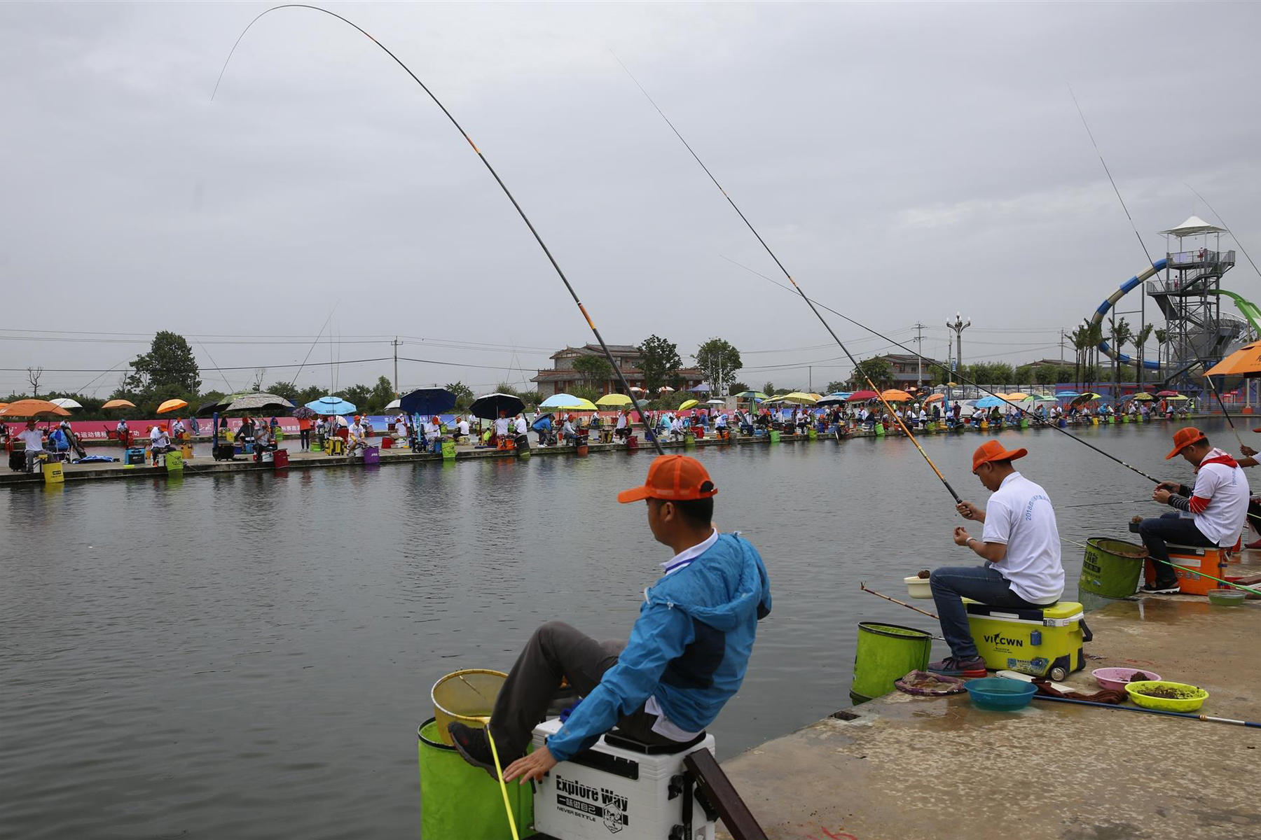 短鱼竿要被时代淘汰？钓友力挺：短竿好用到离谱！